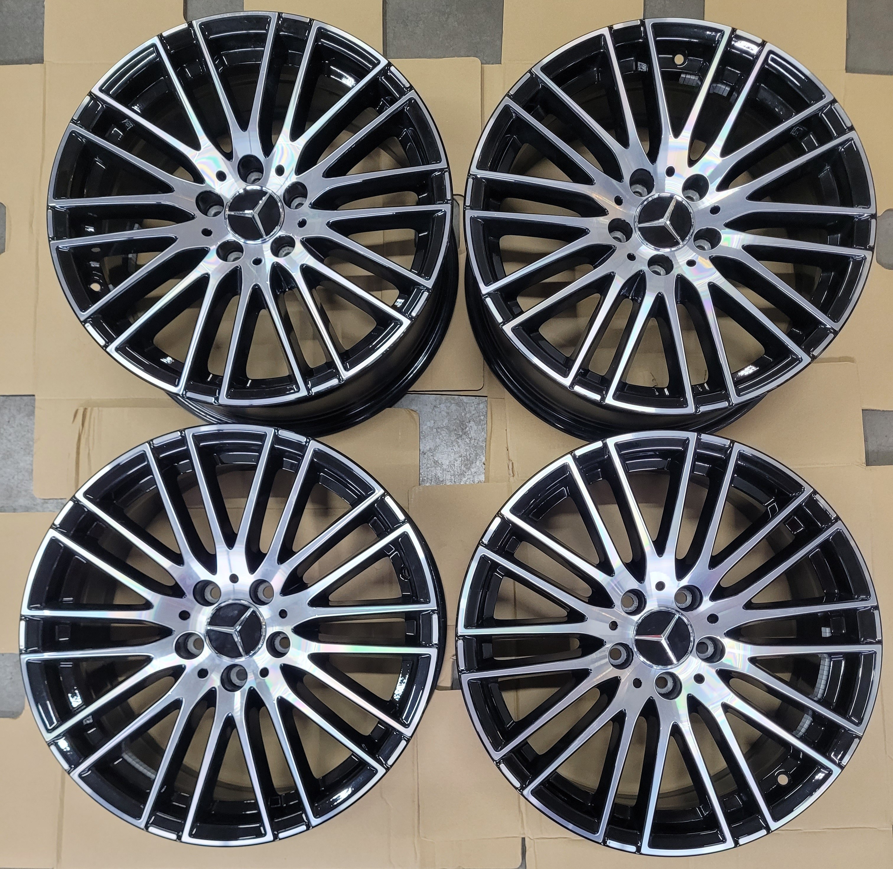 Alufelgen Original 4 Stk. Mercedes 18 Zoll Felge 7,5x18 et40 5x112 A2064014900