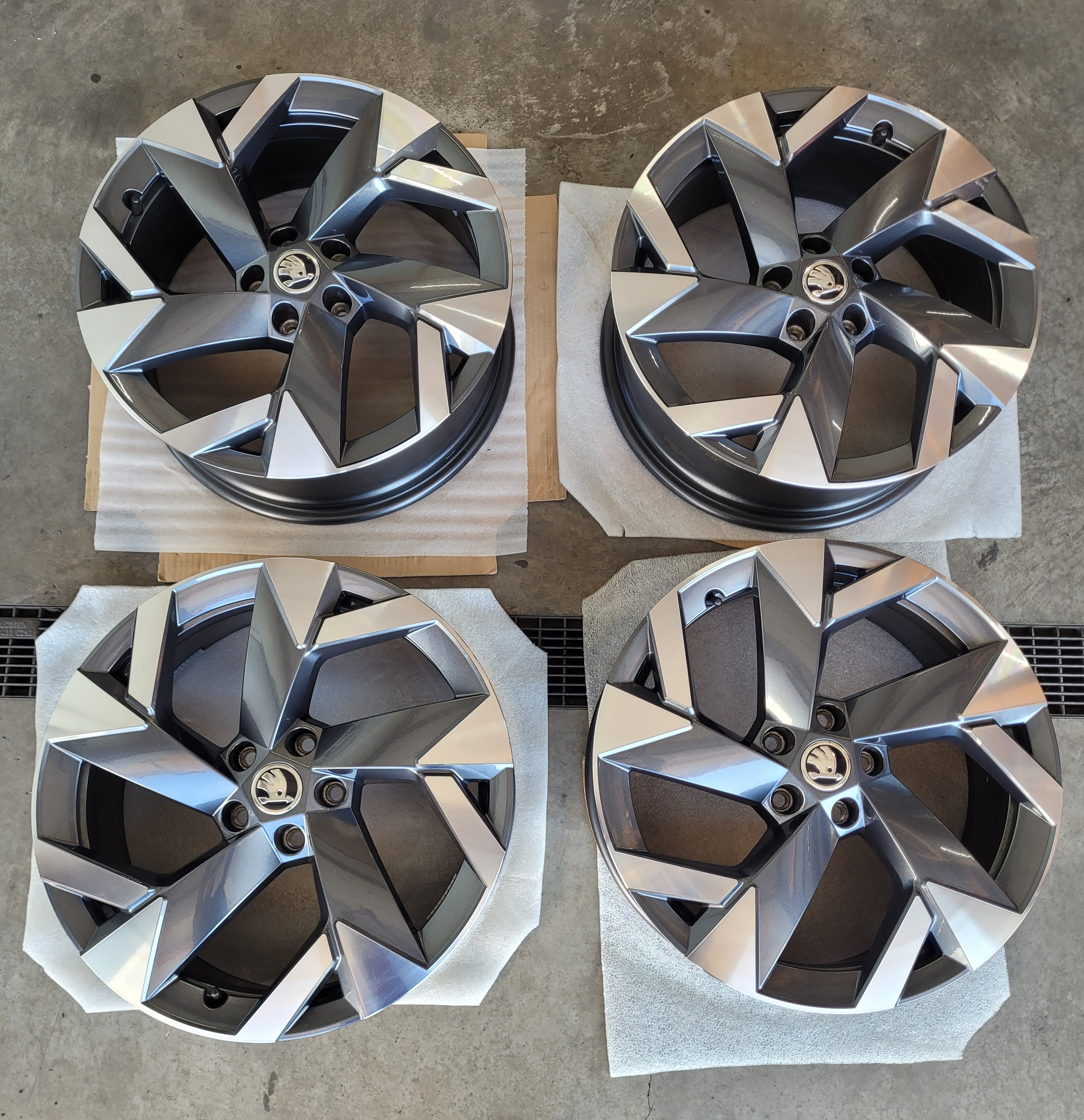 Alufelgen Original 4 Stk. Skoda Kodiaq ||  19 Zoll Felge 7,5x19 et40 5x112 57H601025A 66,6mm