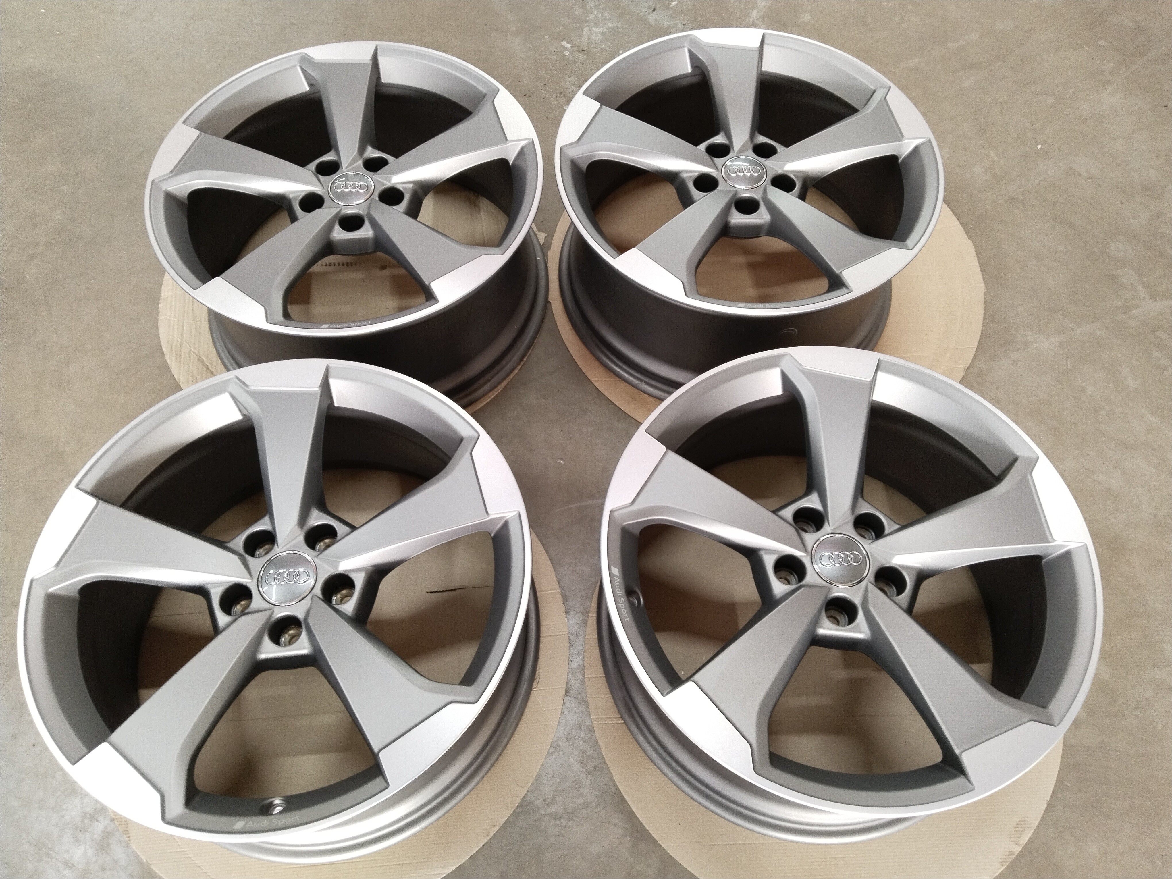 ALUFELGEN 19 ZOLL Originale Audi Felgen S Line Sport  8,5x19 et40 8W0 601 025CG 5x112 66,6mm