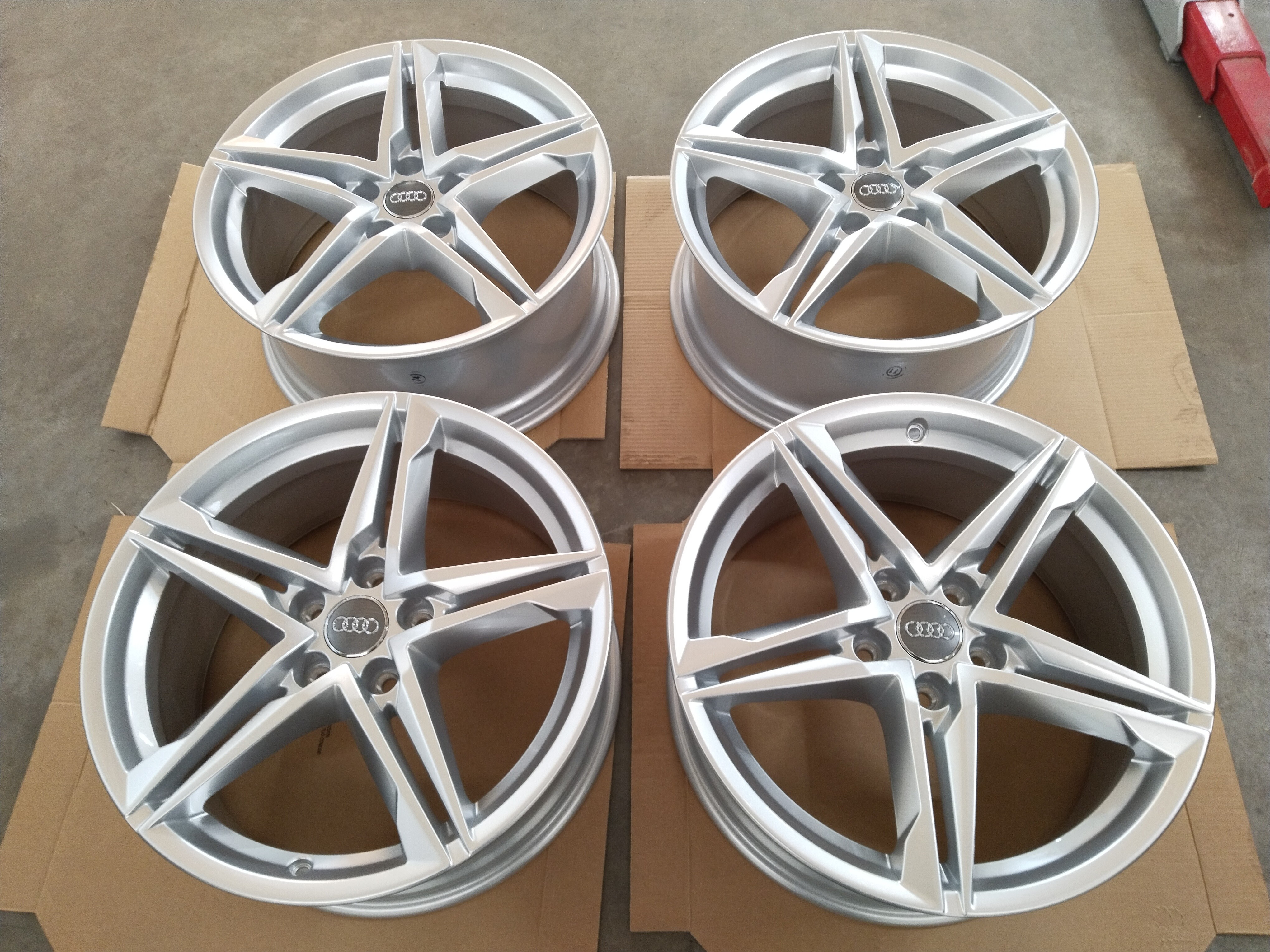 ALUFELGEN 18 ZOLL A4 B9 ORIGINAL 4 Stk. 8x18 et40 5x112 8W0 601 025EC AUDI 8W S-Line