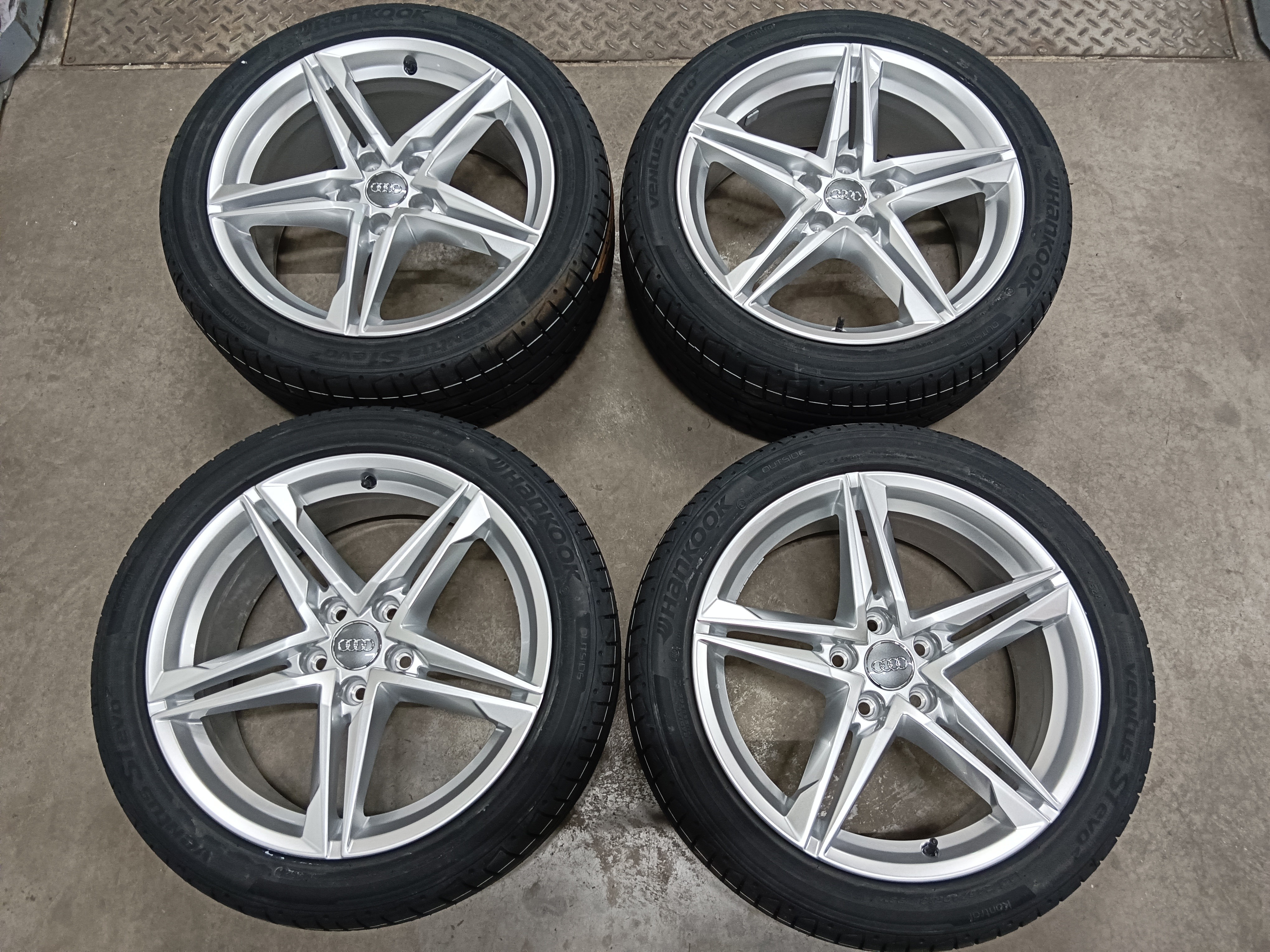 Alufelgen Original  4 Stk. Audi A4 B8 18 Zoll Felge 8x18 et40 5x112 8W0 601 025EC 66,6mm