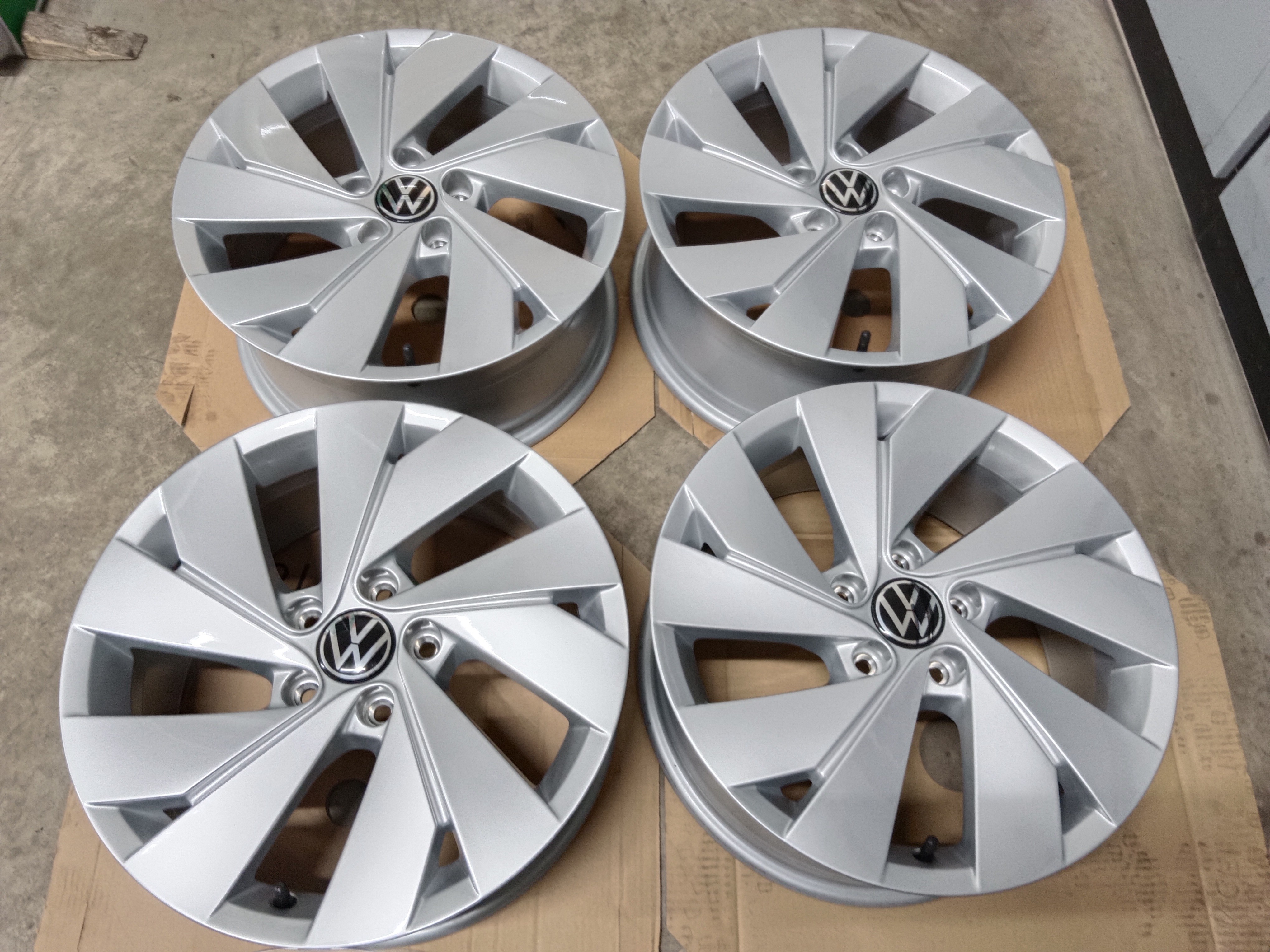 ALUFELGEN 17 ZOLL VW Golf 8 ORIGINAL R-Line GTE Belmont Nottingham  5H0 601 025 BE Golf