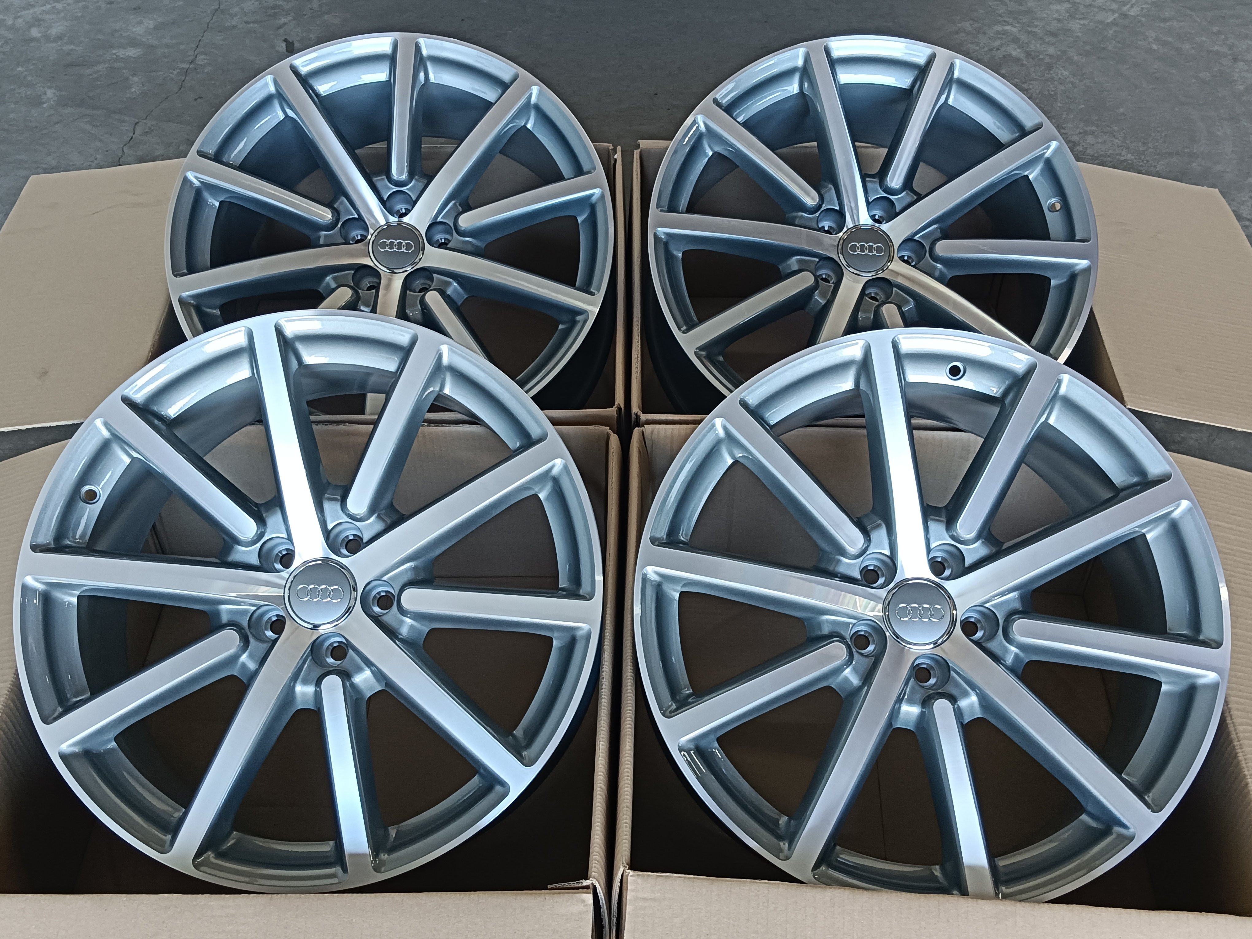 ALUFELGEN 20 ZOLL Audi Q5 ORIGINAL 8R0 071 490 C 4EE bicolor poliert AUDI SPORT WINTER S-Line Quattro